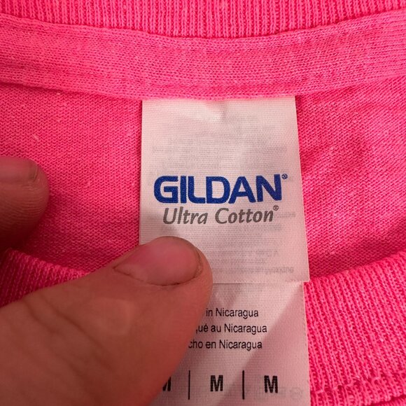 Gildan Ultra Cotton Pink Graphic Smiley Face TShirt Medium Crew Neck Tee Shirt - Picture 2 of 8